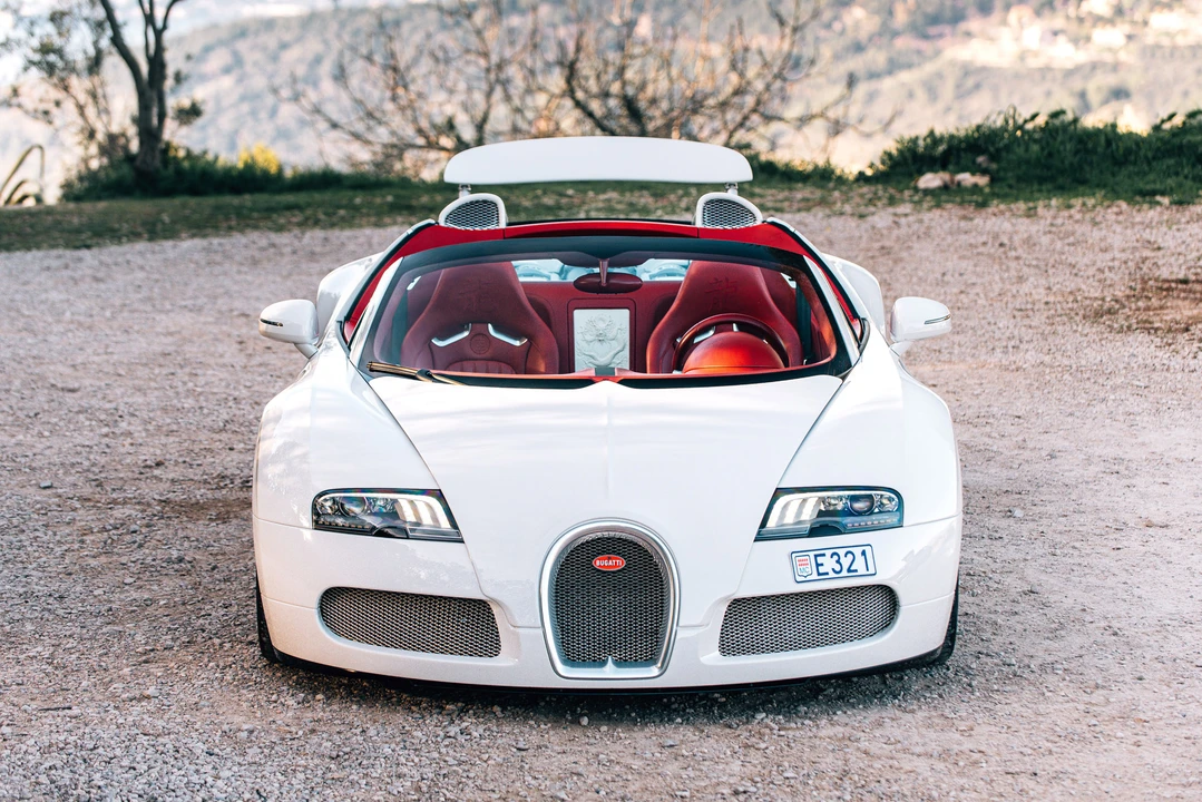 2012 Bugatti Veyron Grand Sport - Image 11 of 31
