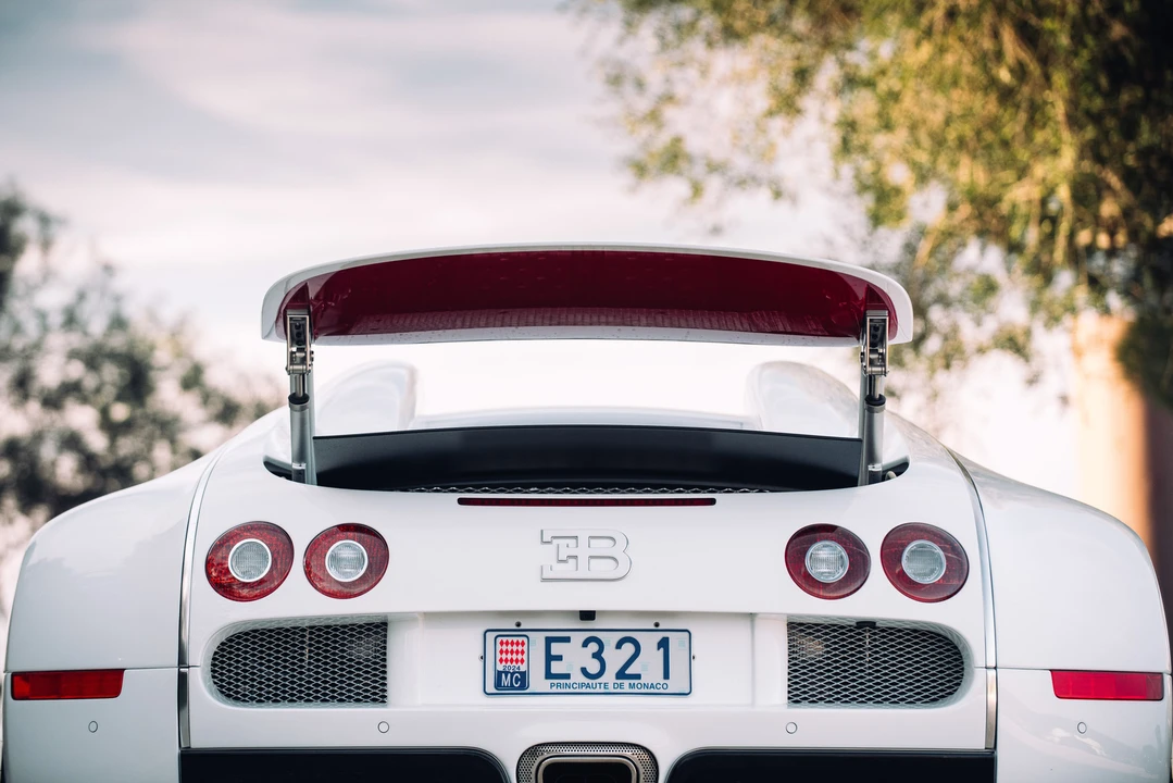 2012 Bugatti Veyron Grand Sport - Image 26 of 31