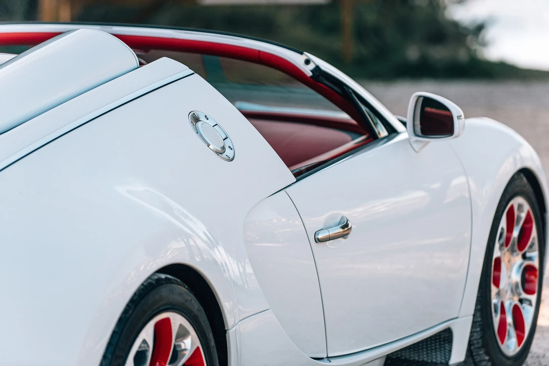 2012 Bugatti Veyron Grand Sport - Image 31 of 31