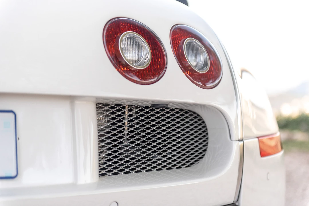 2012 Bugatti Veyron Grand Sport - Image 23 of 31