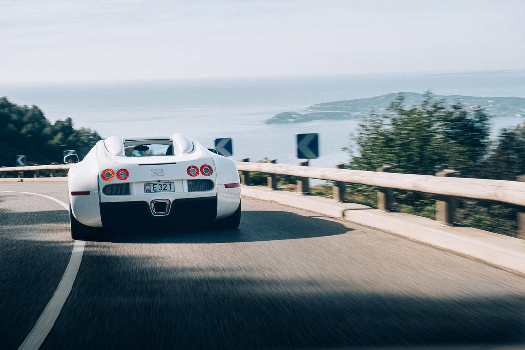 2012 Bugatti Veyron Grand Sport - Image 12 of 31