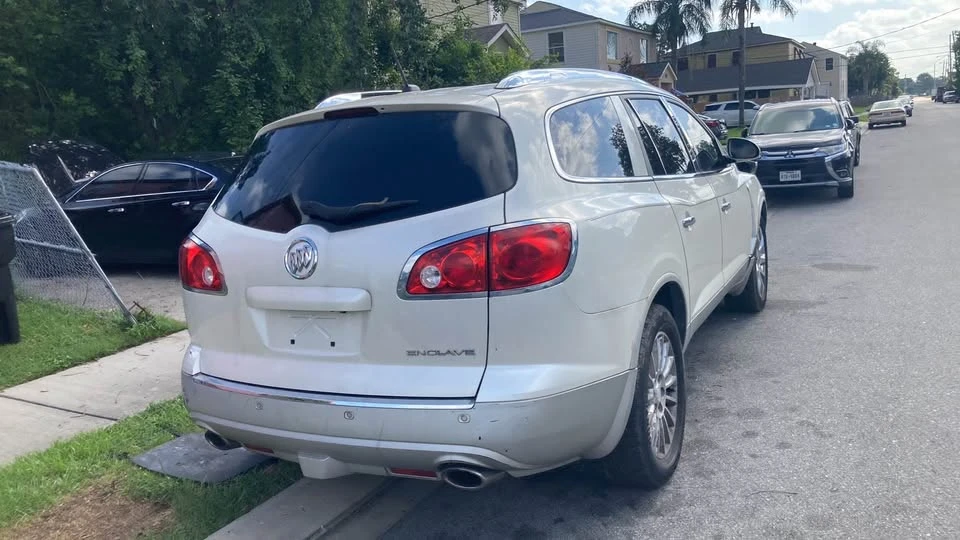 2012 Buick Enclave - Image 3 of 4