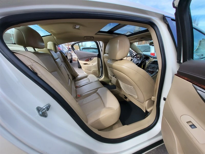 2012 Buick LaCrosse - Image 11 of 16