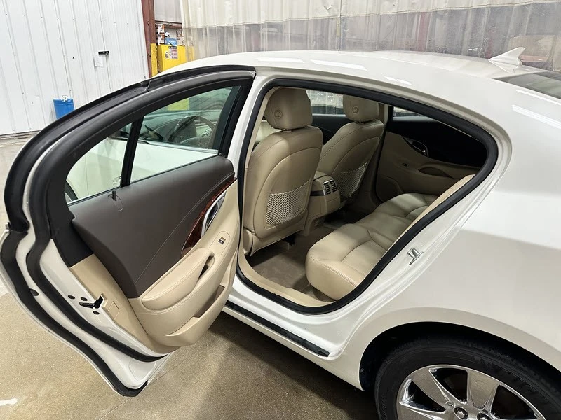 2012 Buick LaCrosse - Image 11 of 12