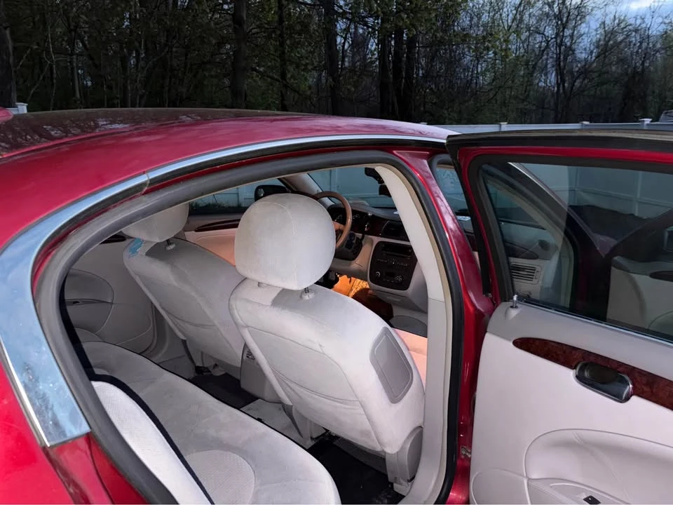 2012 Buick Lucerne - Image 5 of 7