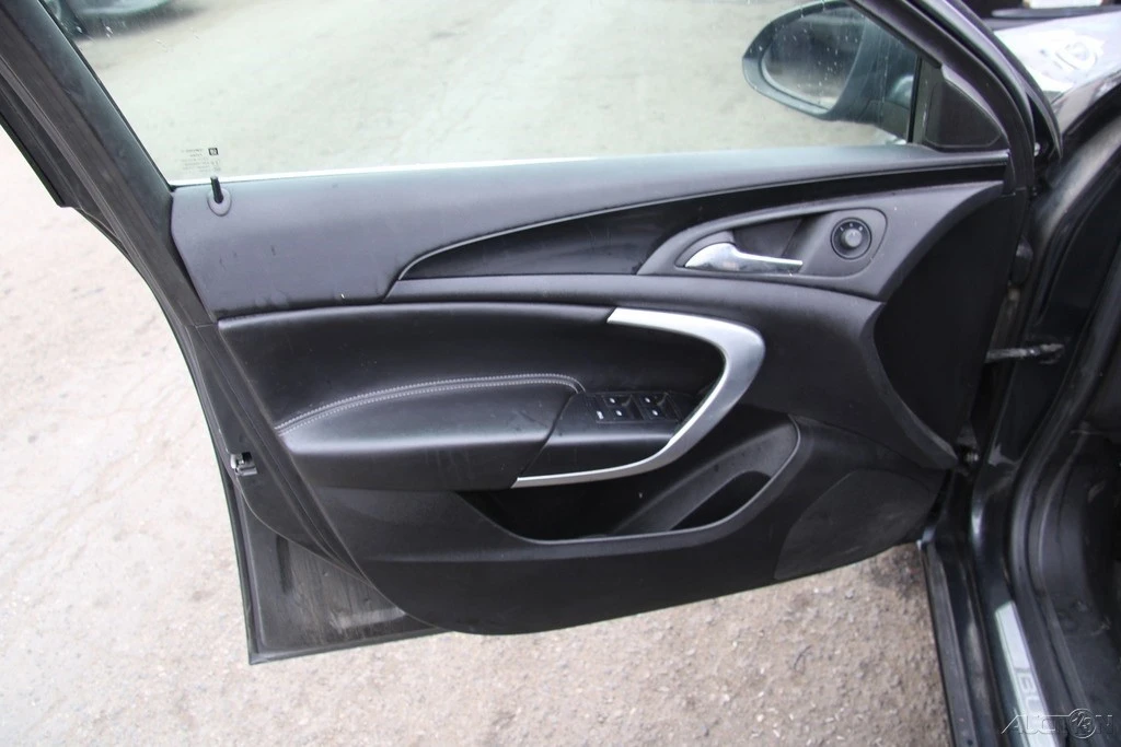2012 Buick Regal - Image 11 of 21