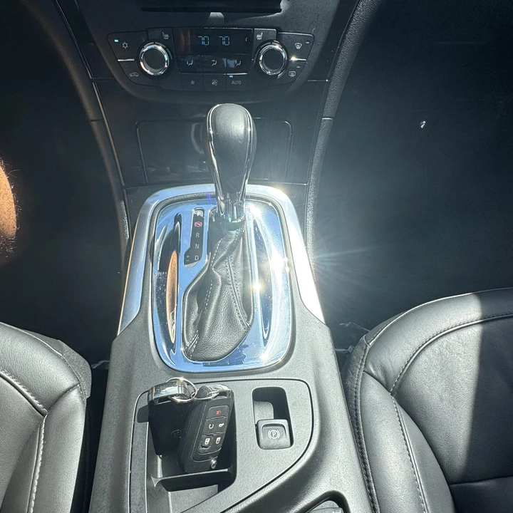 2012 Buick Regal - Image 29 of 31
