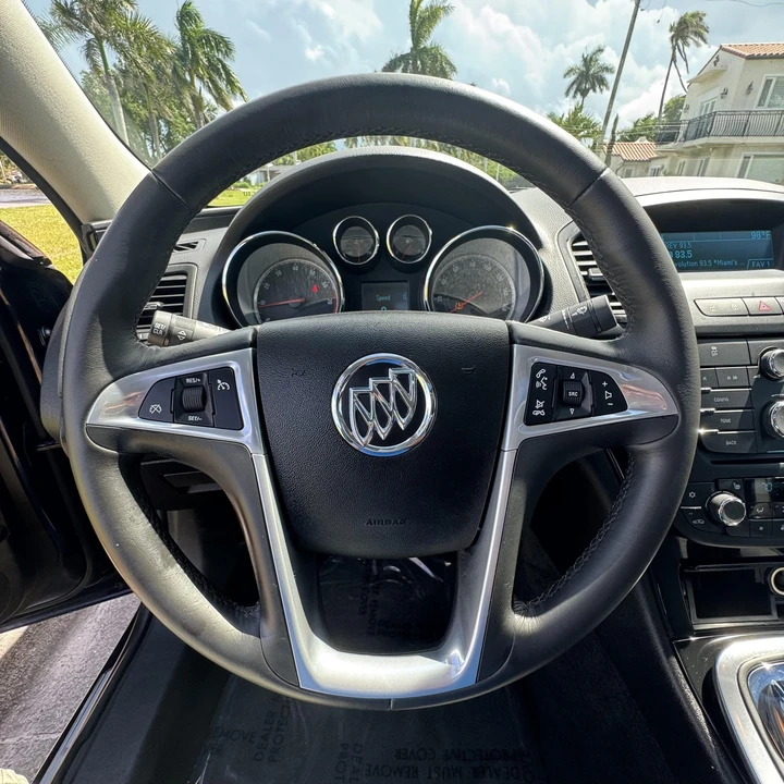 2012 Buick Regal - Image 25 of 31