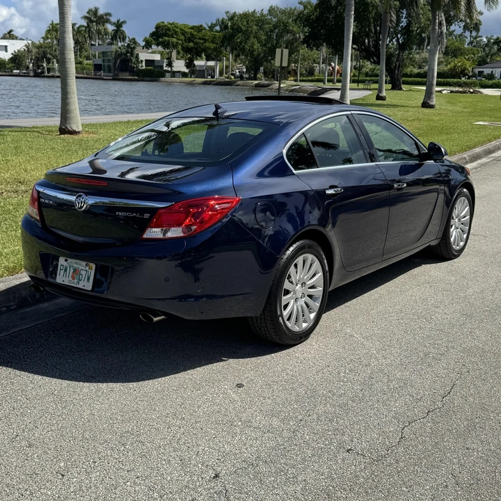 2012 Buick Regal - Image 11 of 31