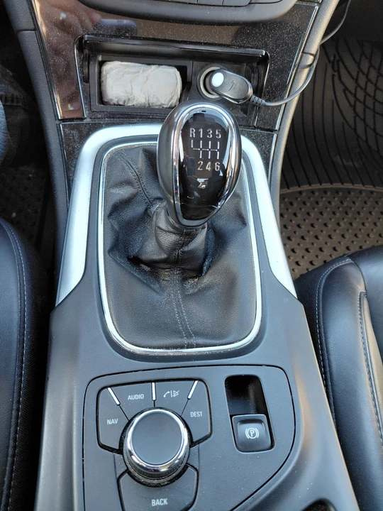 2012 Buick Regal - Image 4 of 21