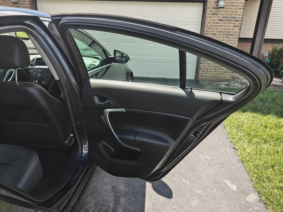 2012 Buick Regal - Image 15 of 18