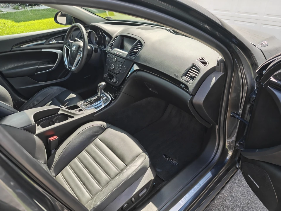 2012 Buick Regal - Image 16 of 18