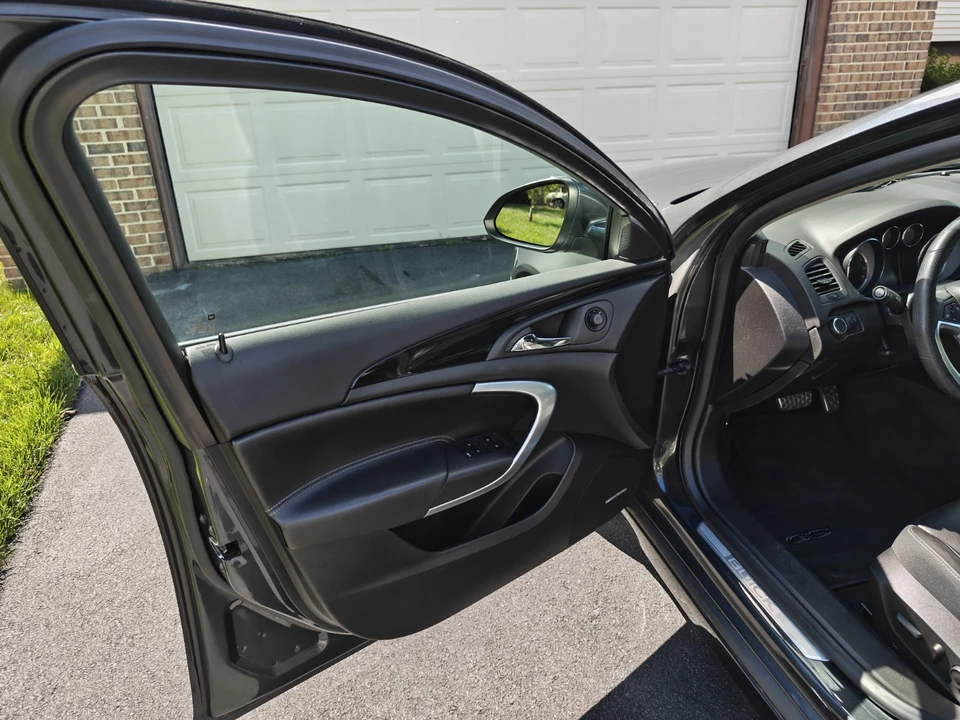 2012 Buick Regal - Image 10 of 18