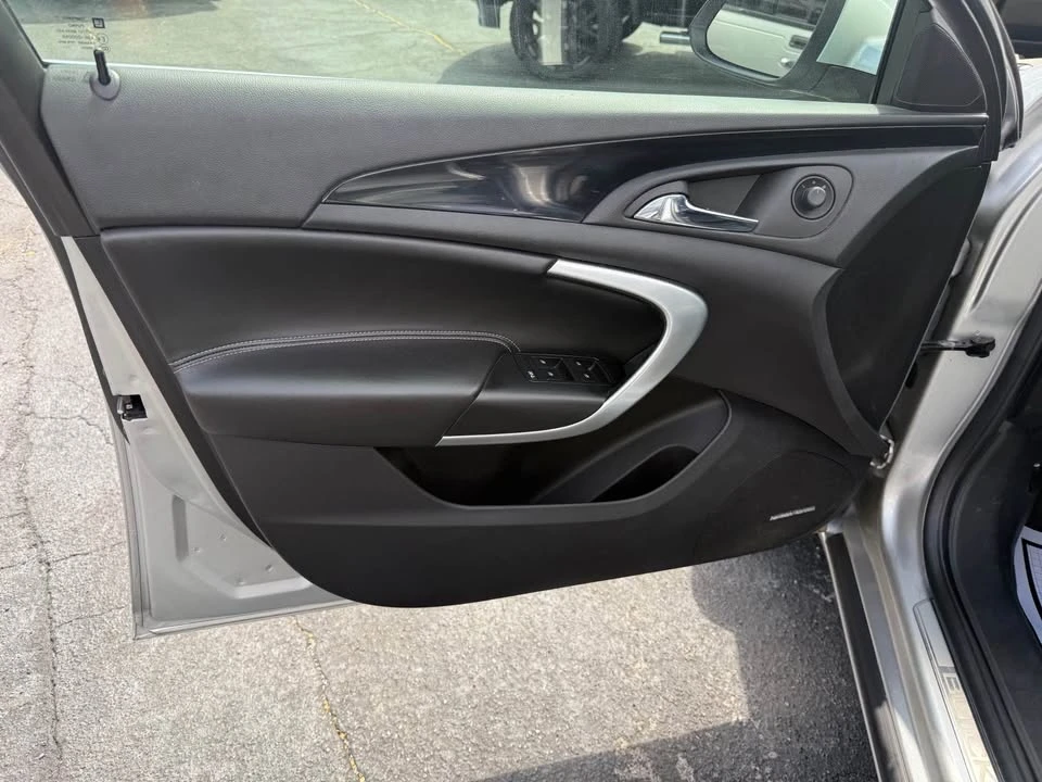 2012 Buick Regal - Image 11 of 20