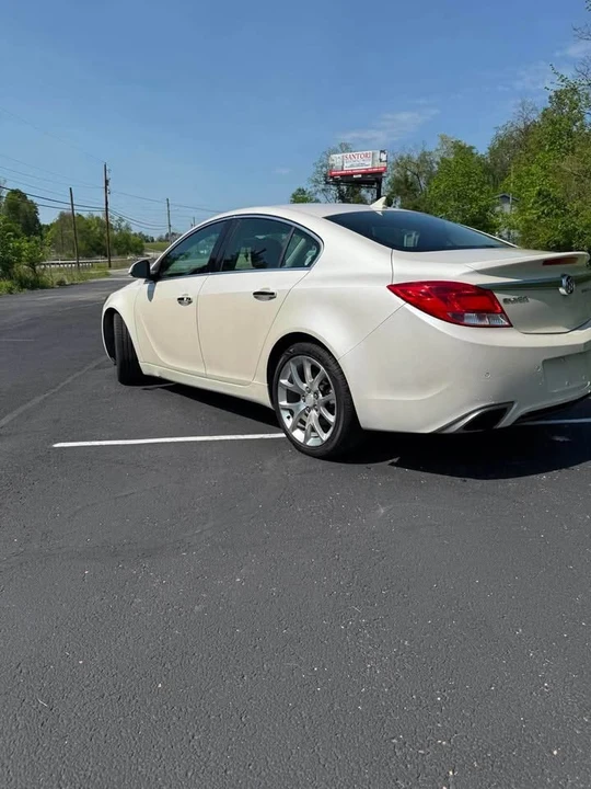2012 Buick Regal - Image 5 of 10