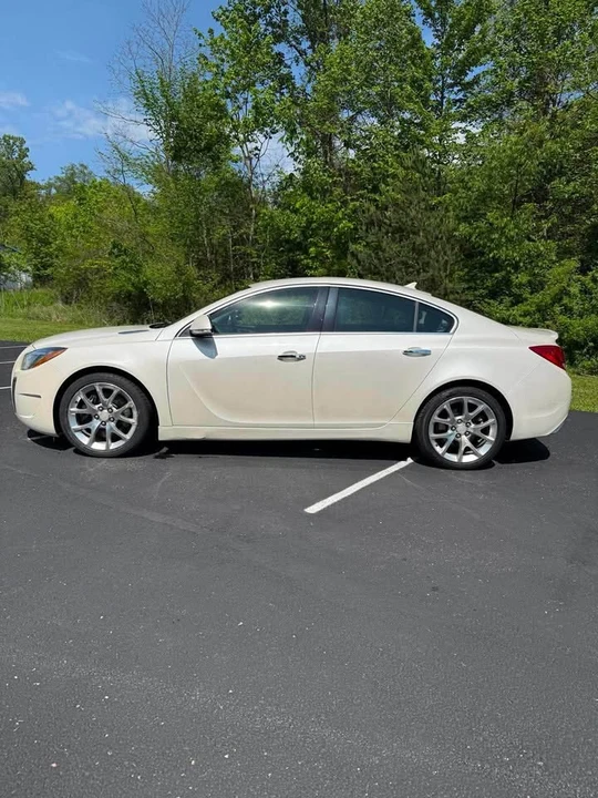 2012 Buick Regal - Image 3 of 10