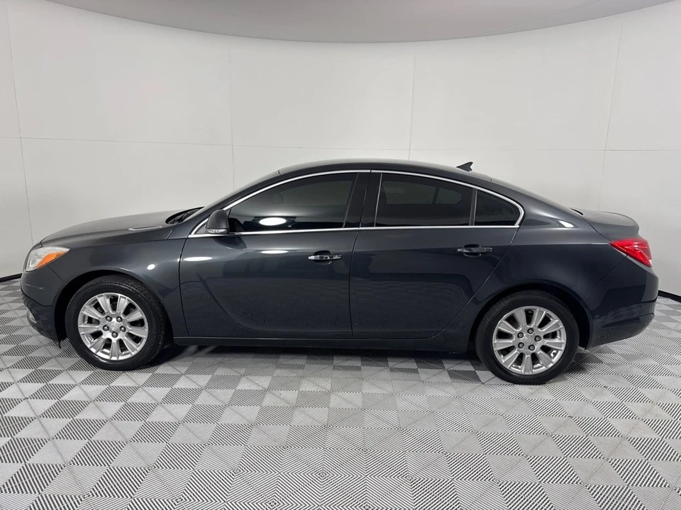 2012 Buick Regal - Image 9 of 12