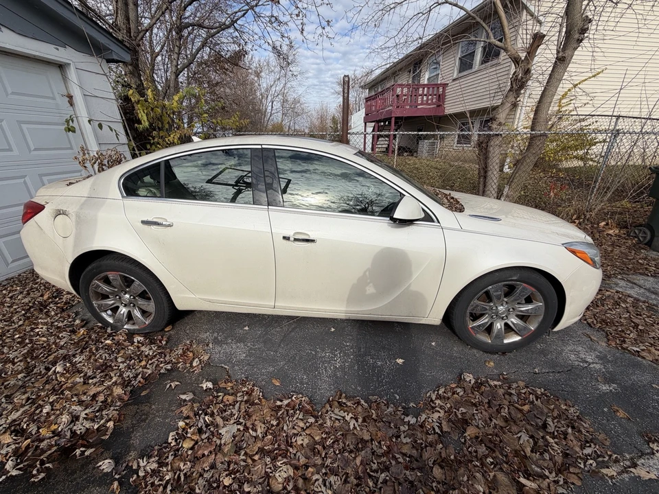 2012 Buick Regal - Image 2 of 7