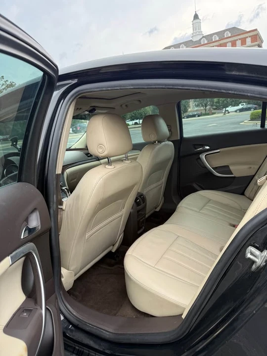 2012 Buick Regal - Image 11 of 16