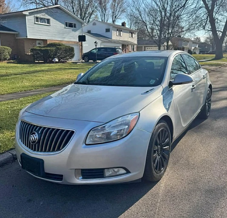 2012 Buick Regal - Image 2 of 4