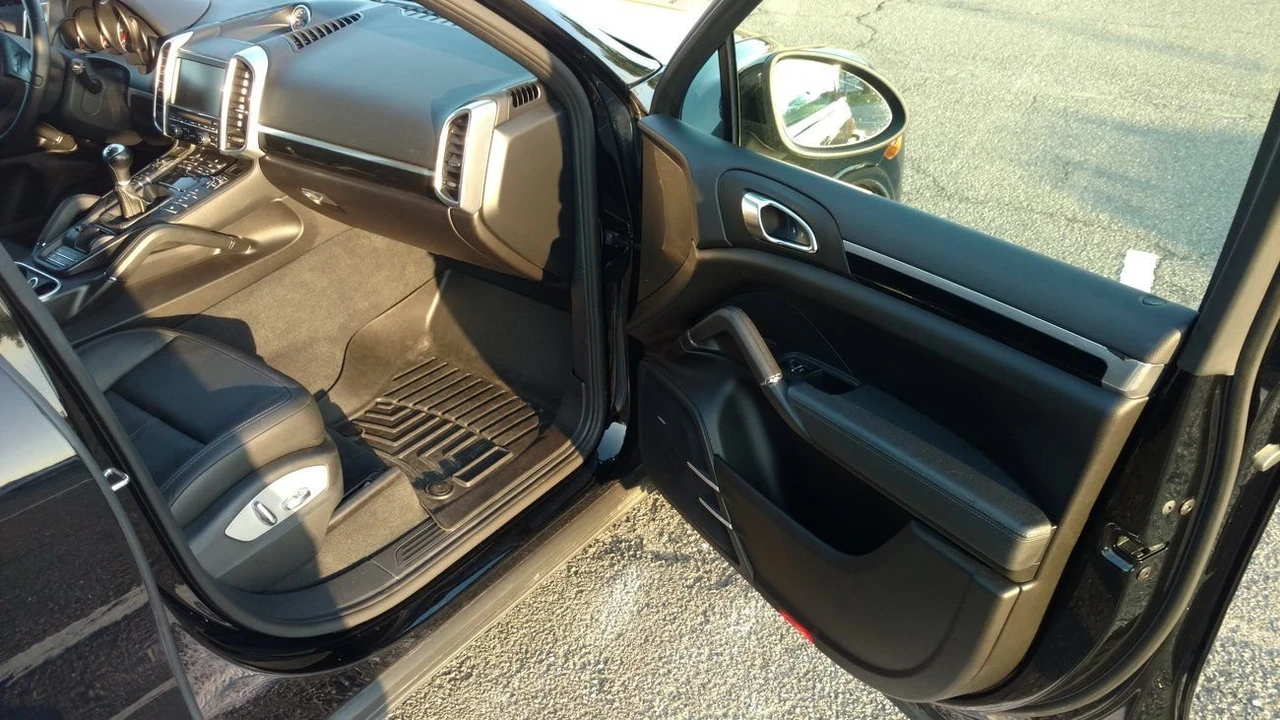 2012 Porsche 958 Cayenne - Image 7 of 9