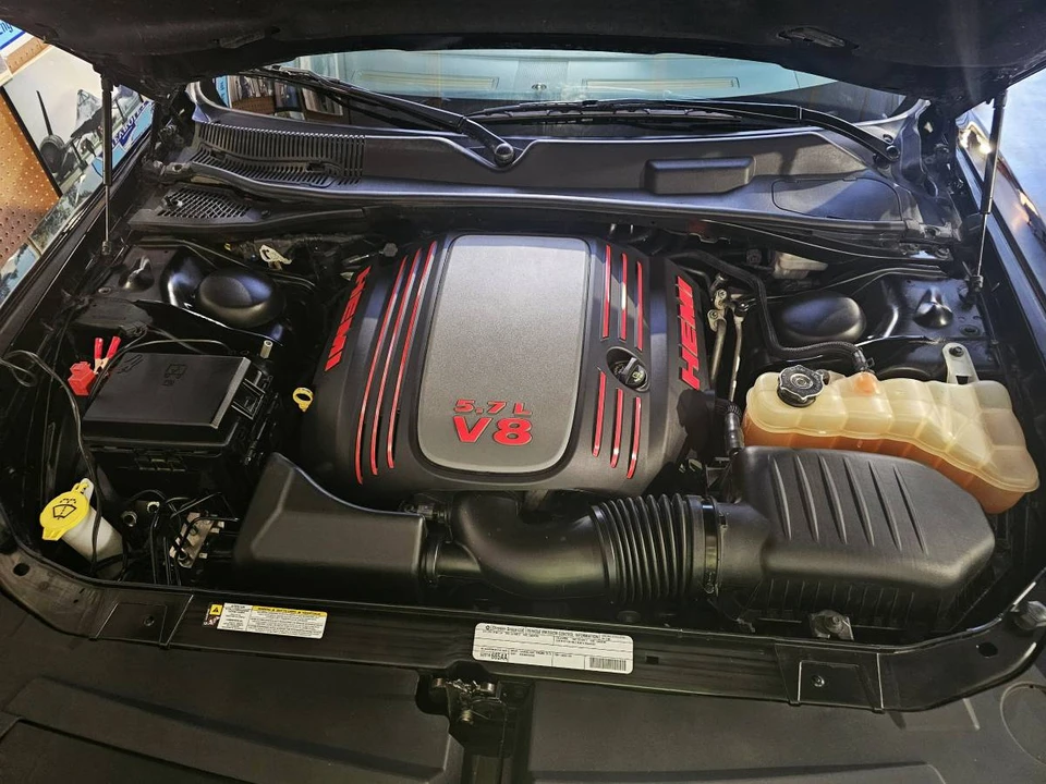 2012 Dodge Challenger 3rd Gen - Image 8 of 12