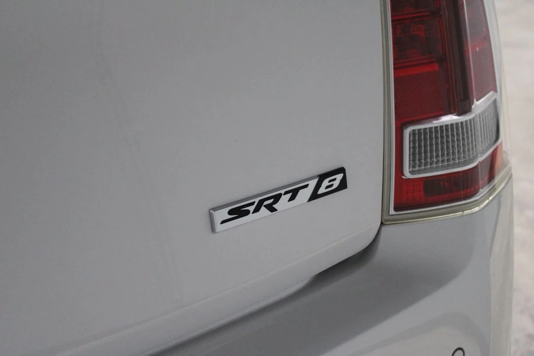 2012 Chrysler 300 (2005-2023) - Image 18 of 20