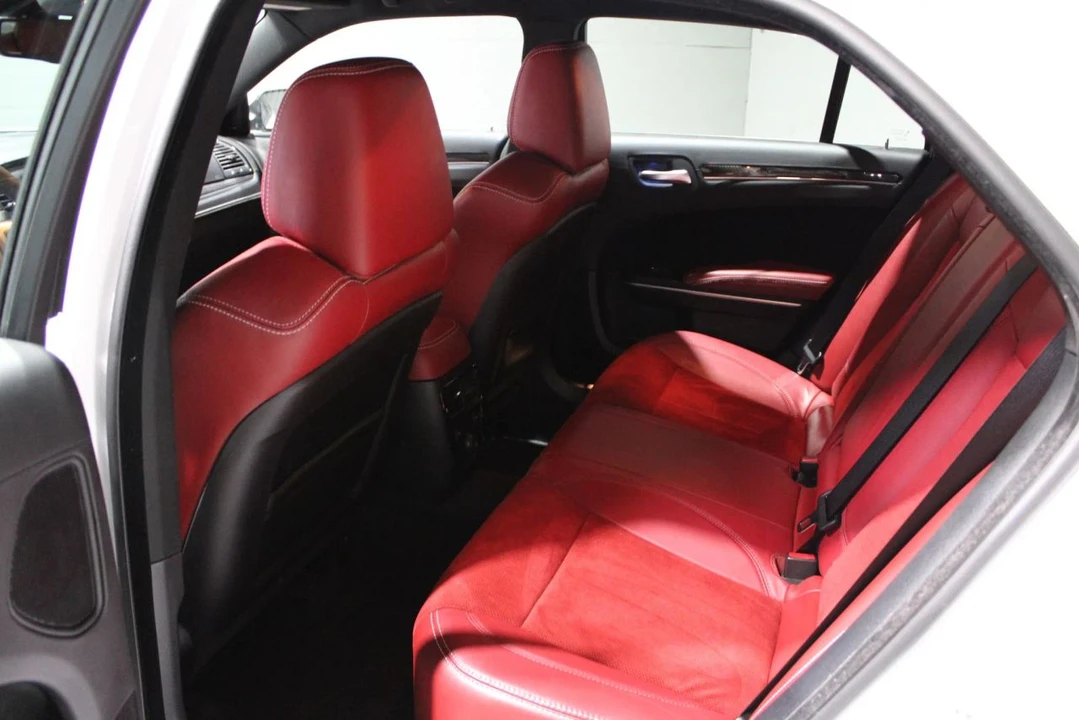 2012 Chrysler 300 (2005-2023) - Image 12 of 20
