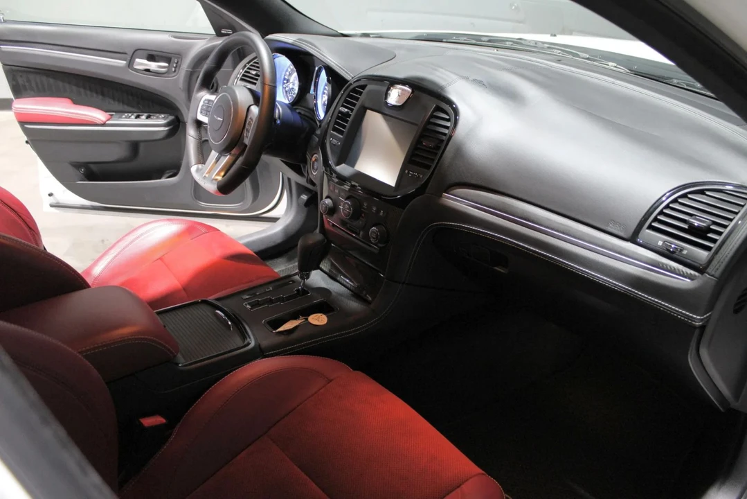 2012 Chrysler 300 (2005-2023) - Image 13 of 20