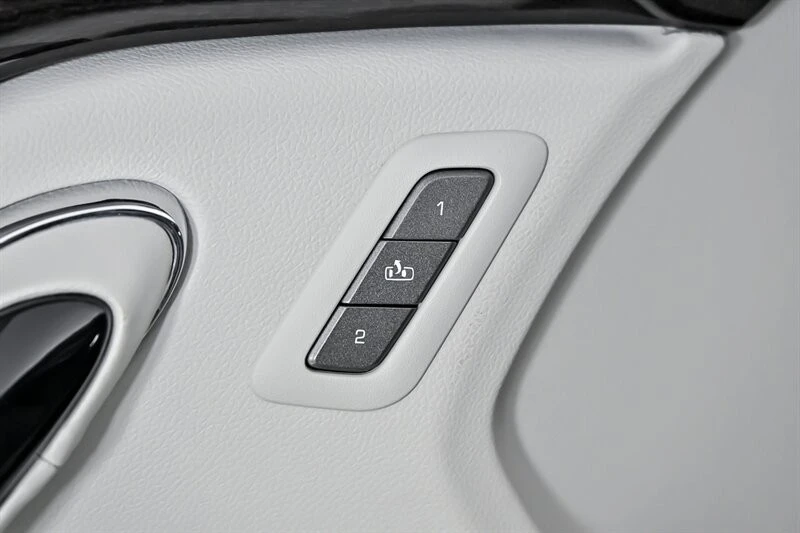 2012 Cadillac CTS-V 2nd Gen - Image 13 of 31