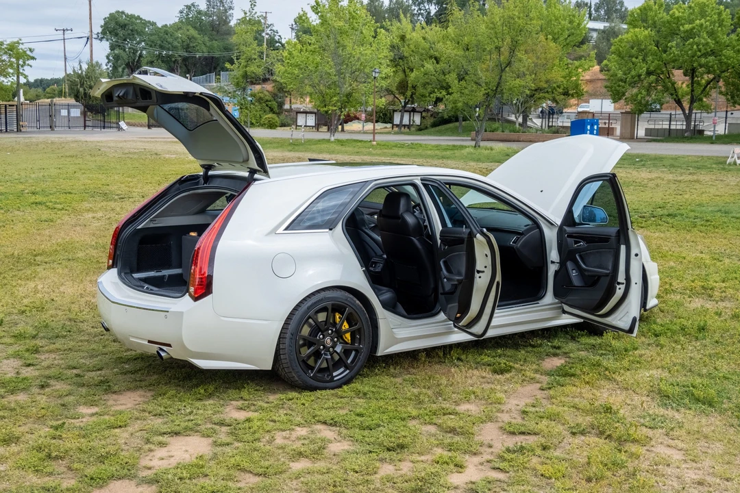 2012 Cadillac CTS-V 2nd Gen - Image 26 of 31
