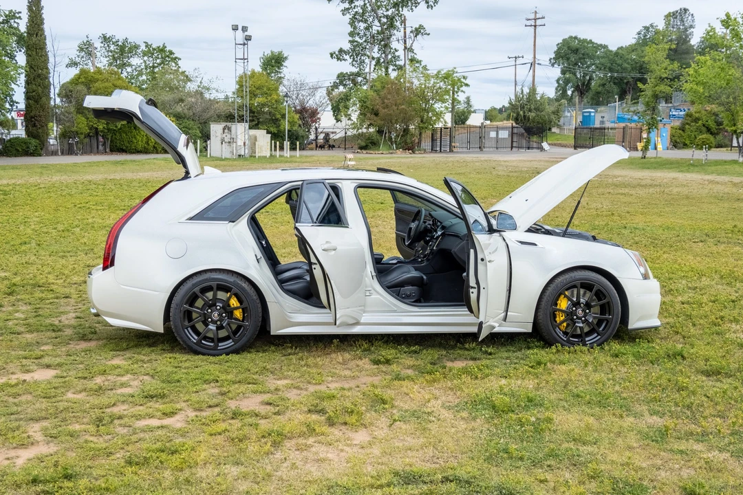 2012 Cadillac CTS-V 2nd Gen - Image 28 of 31