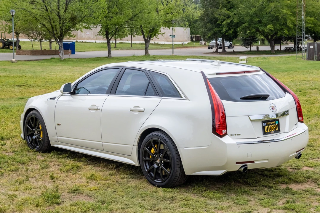 2012 Cadillac CTS-V 2nd Gen - Image 5 of 31