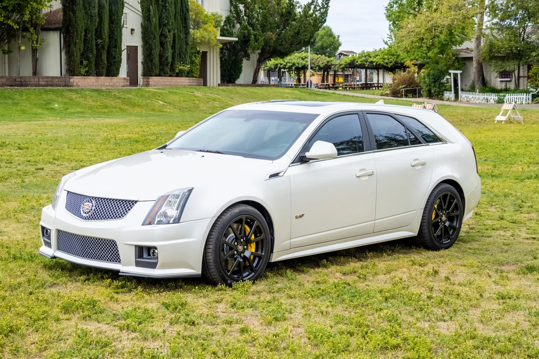 2012 Cadillac CTS-V 2nd Gen - Image 2 of 31