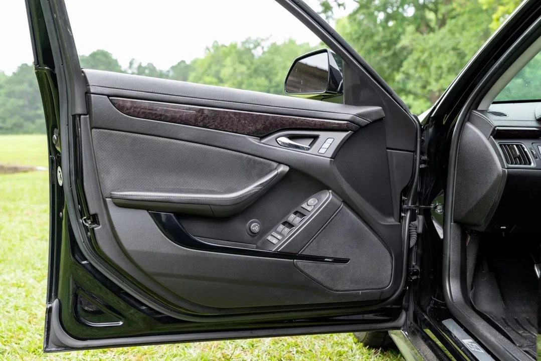2012 Cadillac CTS-V 2nd Gen - Image 5 of 11