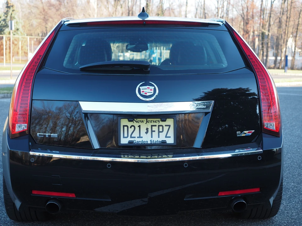 2012 Cadillac CTS-V 2nd Gen - Image 5 of 31