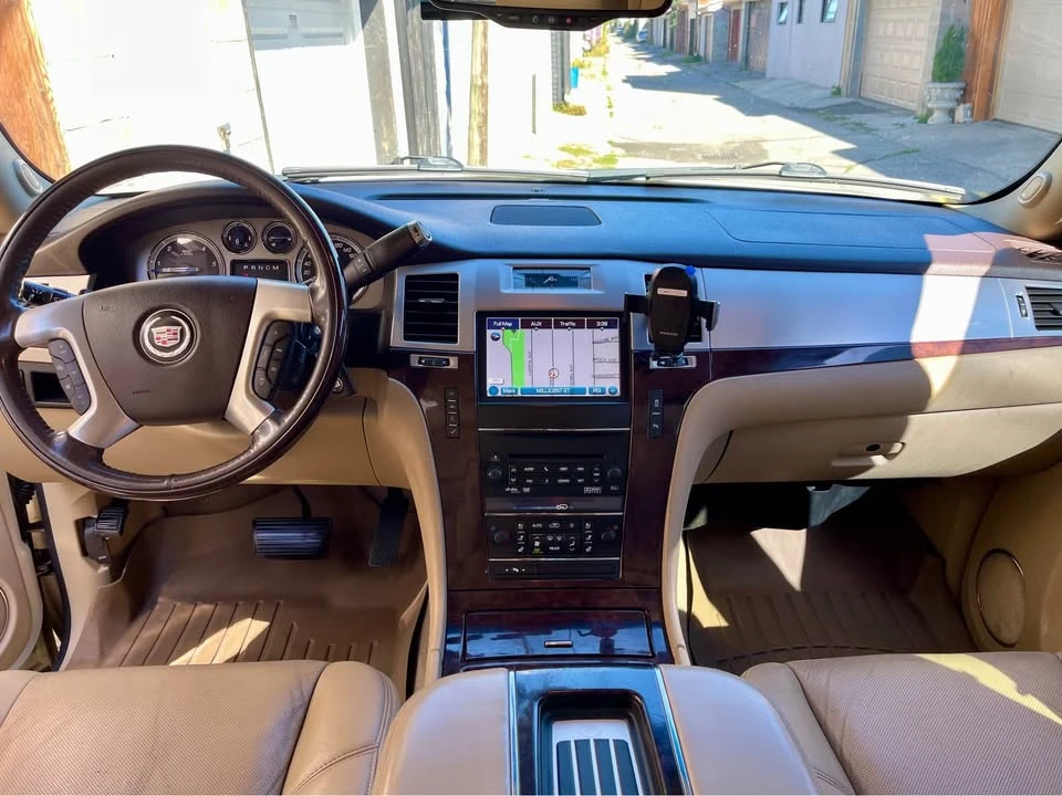 2012 Cadillac Escalade & EXT 3rd Gen - Image 5 of 10