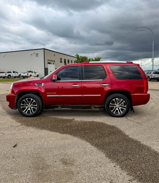 2012 Cadillac Escalade & EXT 3rd Gen - Image 3 of 20