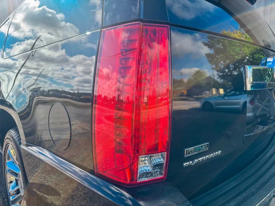 2012 Cadillac Escalade & EXT 3rd Gen - Image 4 of 21