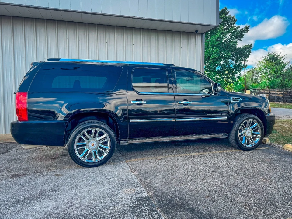 2012 Cadillac Escalade & EXT 3rd Gen - Image 11 of 21