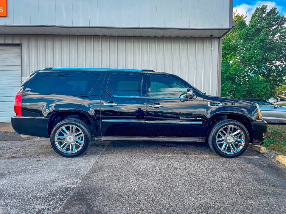 2012 Cadillac Escalade & EXT 3rd Gen - Image 10 of 21