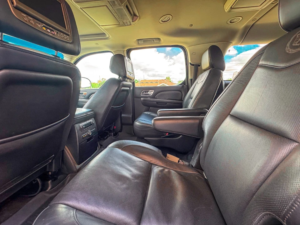 2012 Cadillac Escalade & EXT 3rd Gen - Image 19 of 21