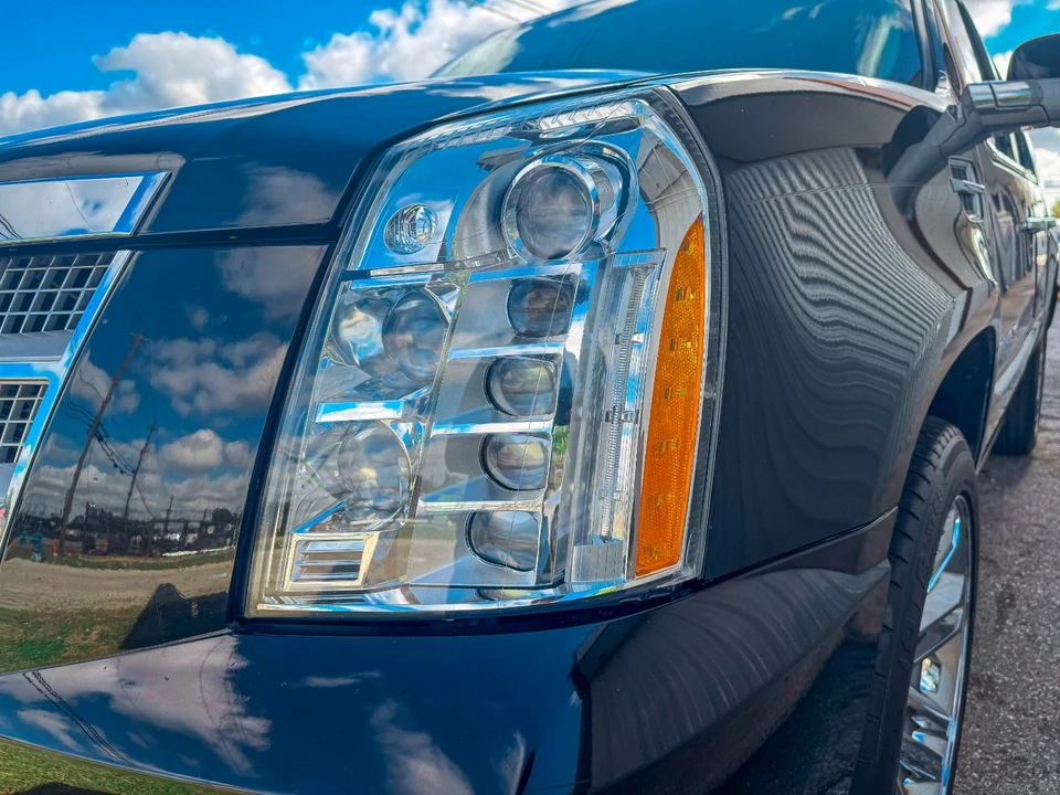 2012 Cadillac Escalade & EXT 3rd Gen - Image 6 of 21