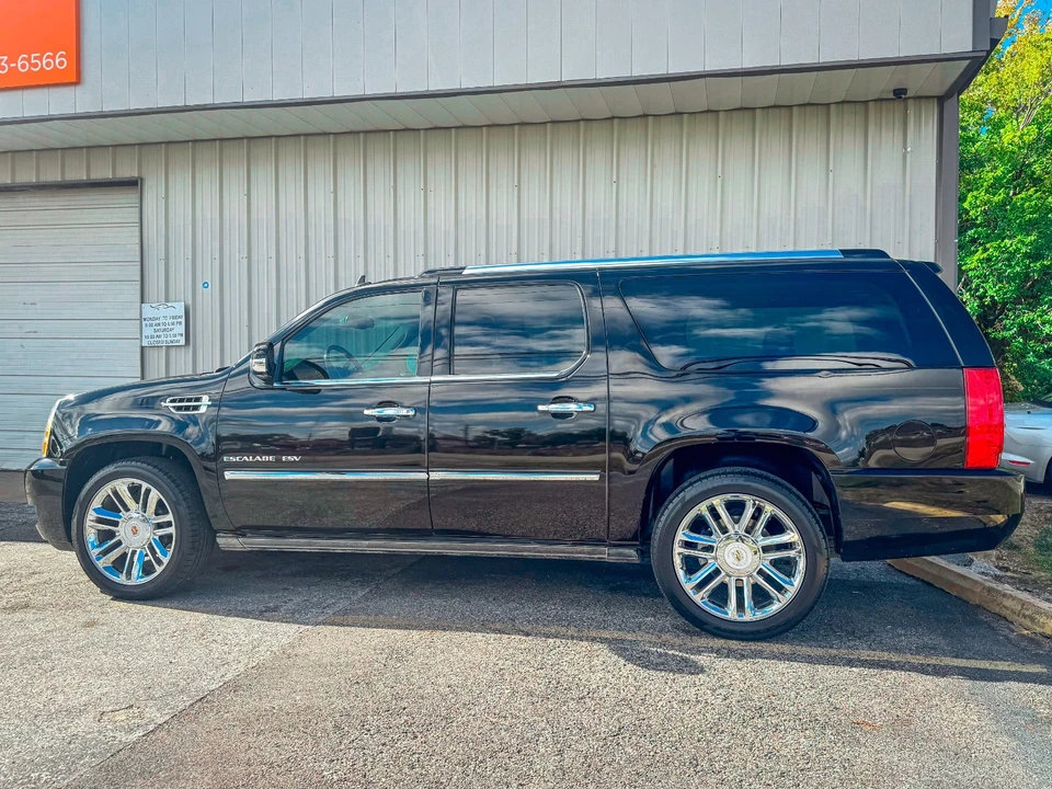 2012 Cadillac Escalade & EXT 3rd Gen - Image 3 of 21
