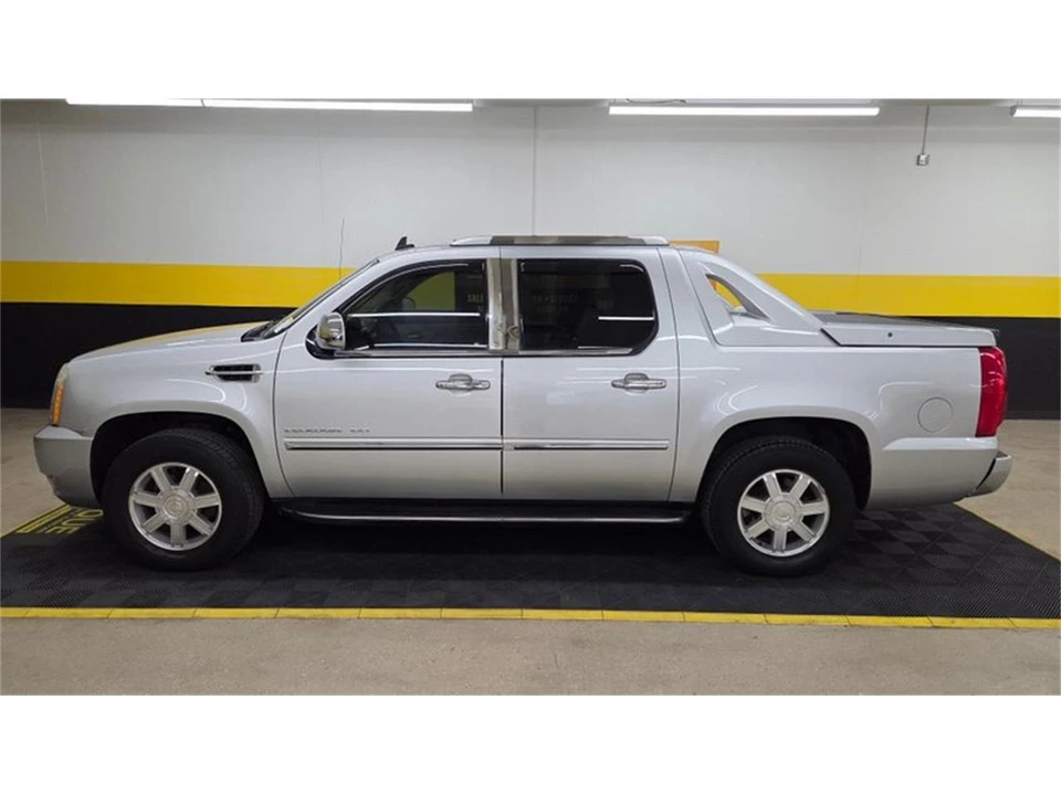 2012 Cadillac Escalade & EXT 3rd Gen - Image 7 of 31