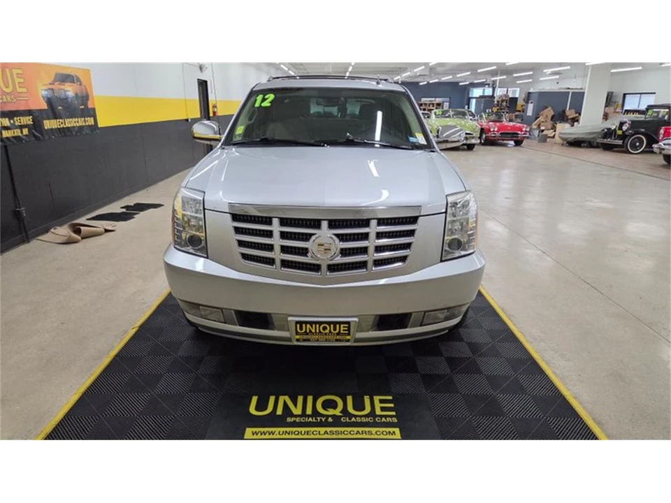 2012 Cadillac Escalade & EXT 3rd Gen - Image 2 of 31