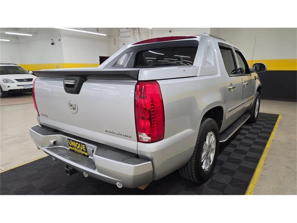 2012 Cadillac Escalade & EXT 3rd Gen - Image 4 of 31