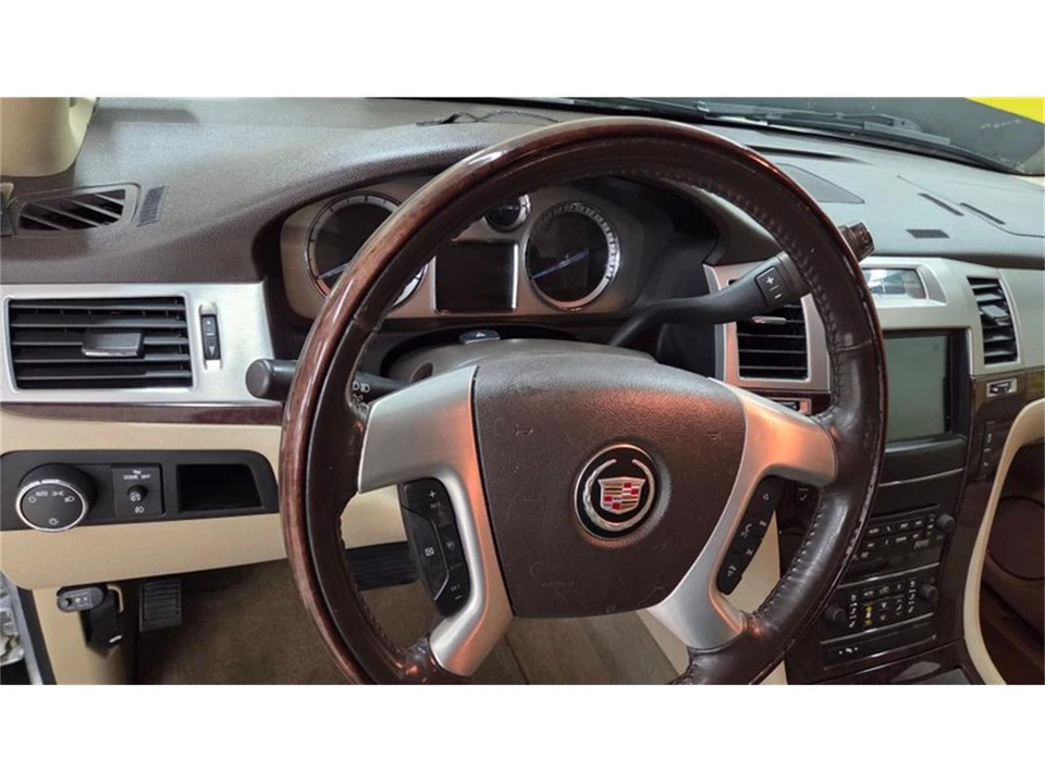 2012 Cadillac Escalade & EXT 3rd Gen - Image 27 of 31