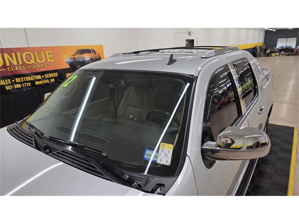 2012 Cadillac Escalade & EXT 3rd Gen - Image 13 of 31