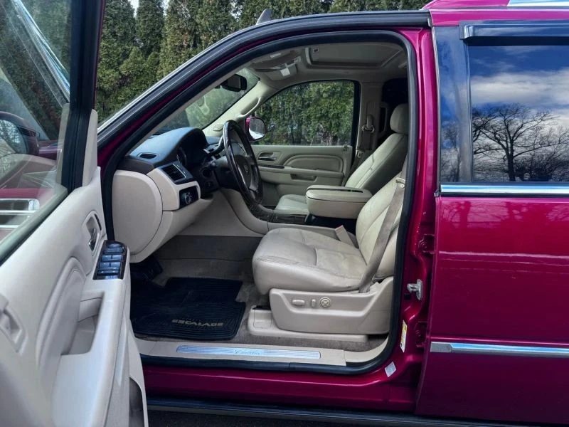 2012 Cadillac Escalade & EXT 3rd Gen - Image 10 of 12